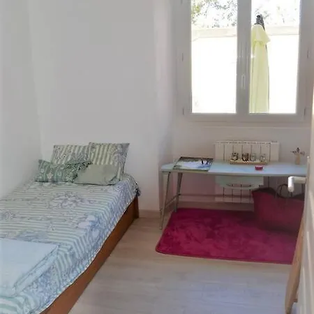 Beautiful House Near The Beach, 4 Bedrooms בידאר